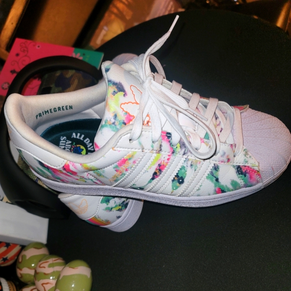 SIZE 5 Adidas only Worn Twice.
